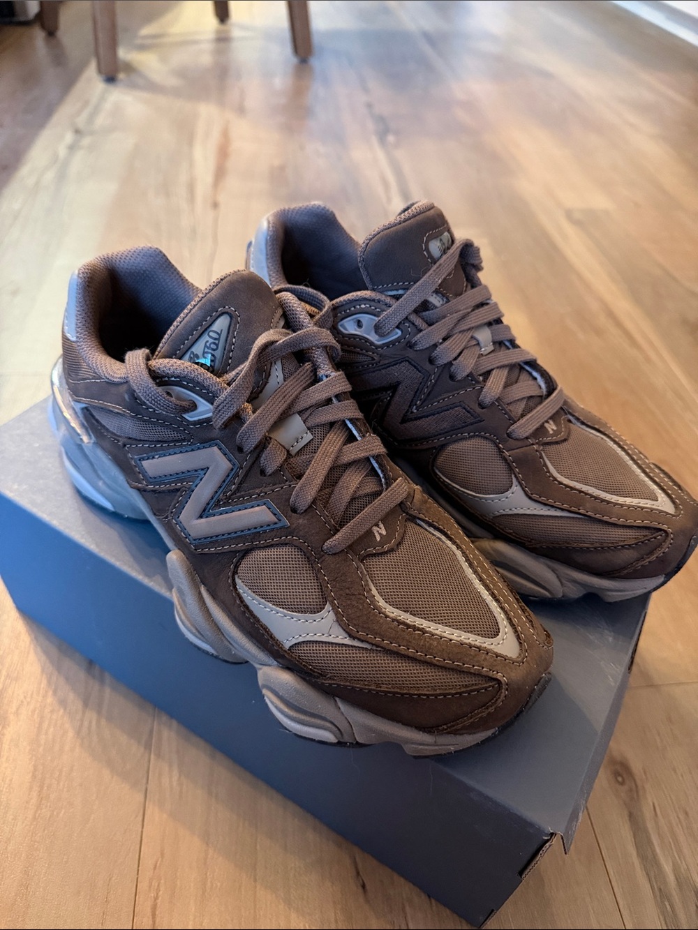 New Balance 9060 Sneakers Women 8 brown